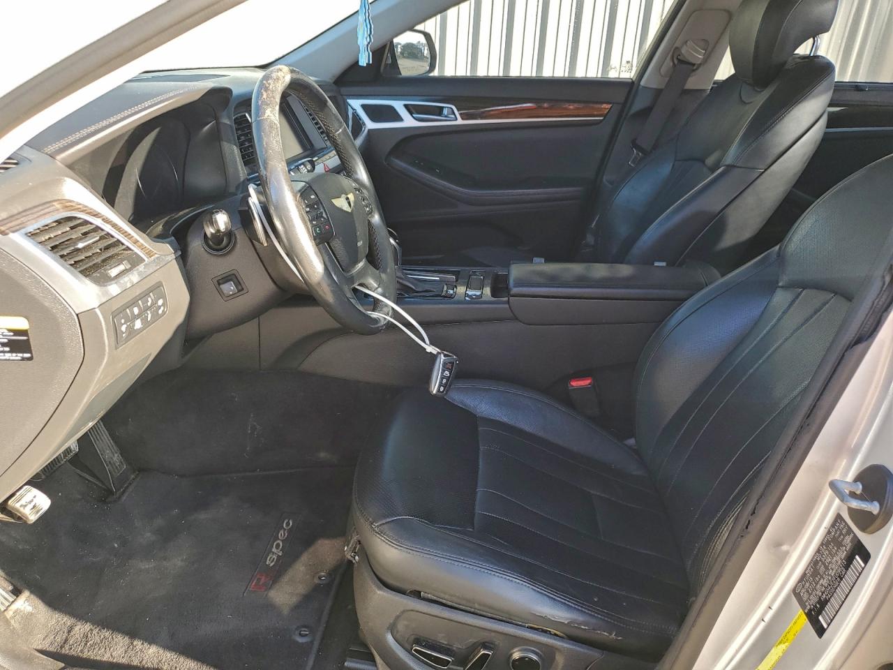 Hyundai Genesis 3.8l Image 12