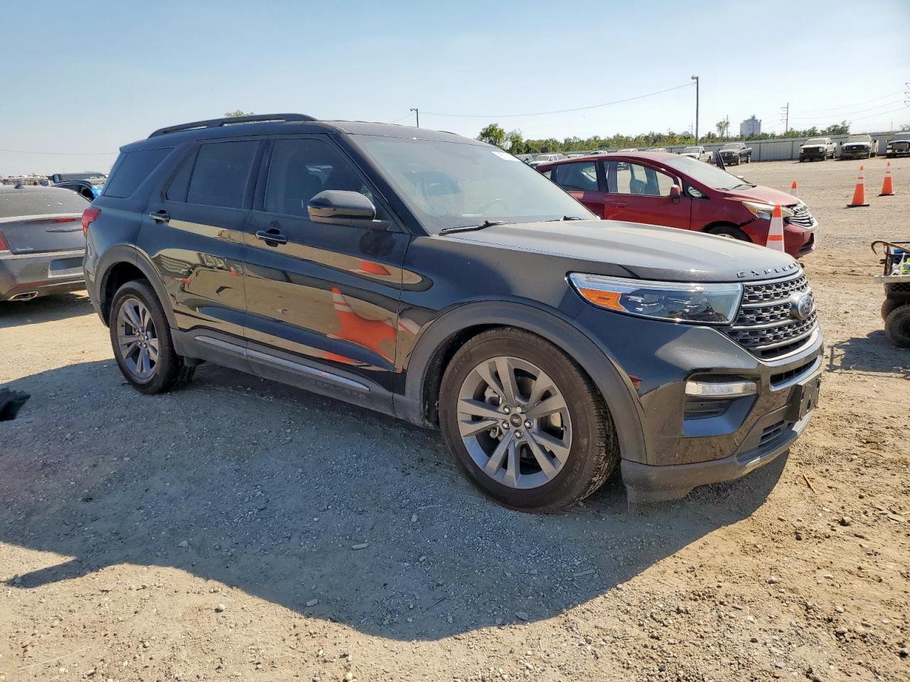 Ford Explorer Xlt Image 2