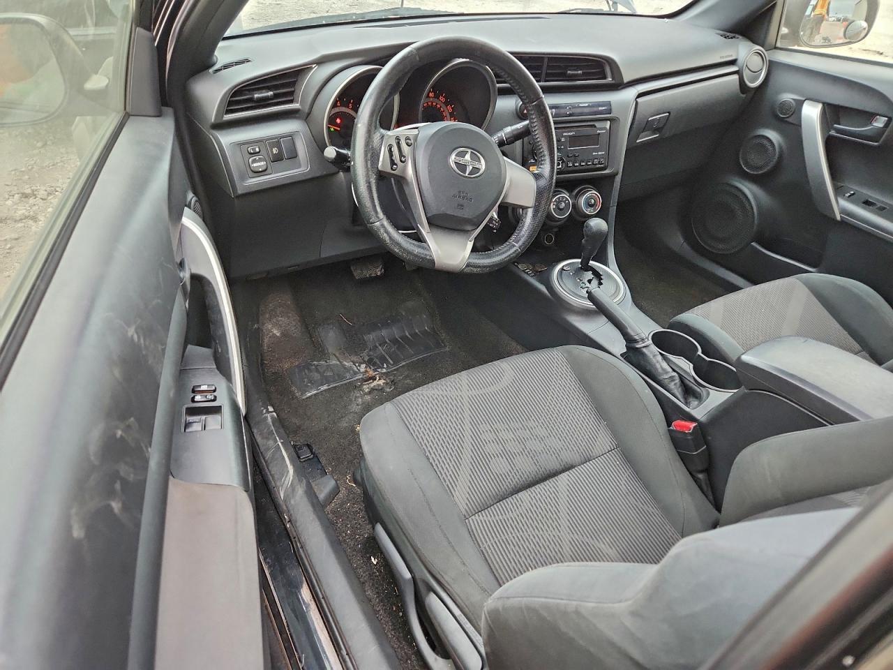 Toyota Scion Image 10