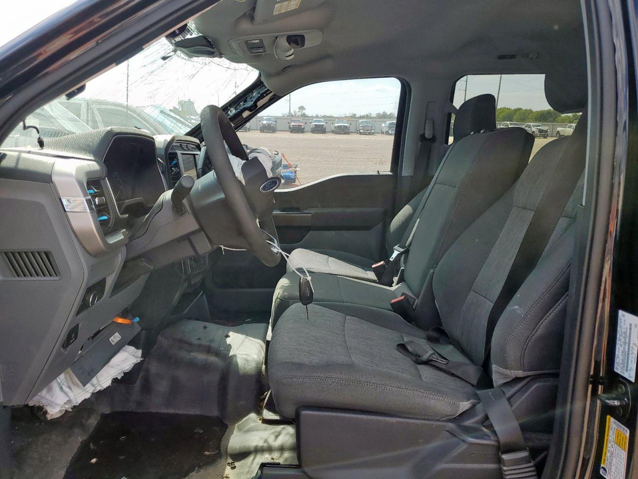 Ford F-150 Supercrew Image 6