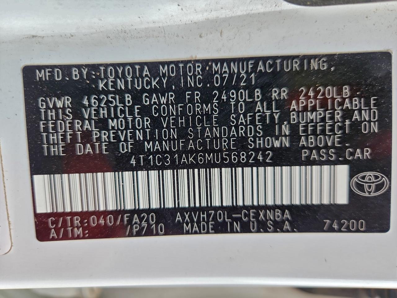 Toyota Camry Le Image 8