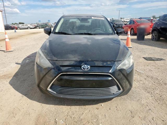 Toyota Yaris Image 5