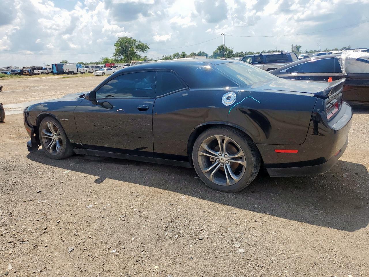 Dodge Challenger R/t Image 2