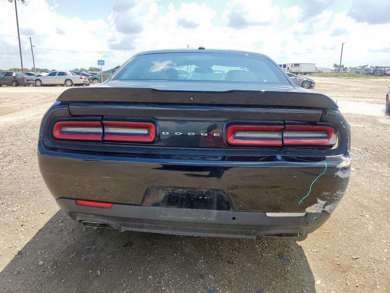 Dodge Challenger R/t Image 5