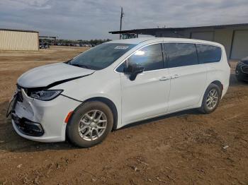  Salvage Chrysler Pacifica