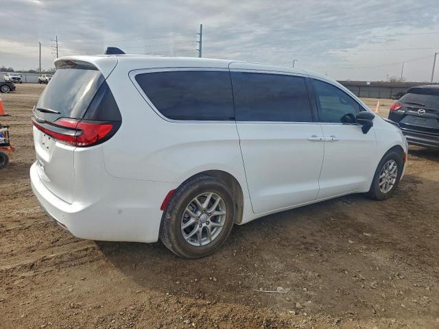 Chrysler Pacifica Select Image 9