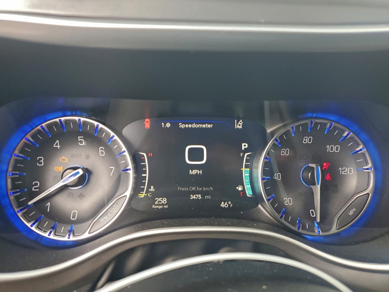 Chrysler Pacifica Select Image 3