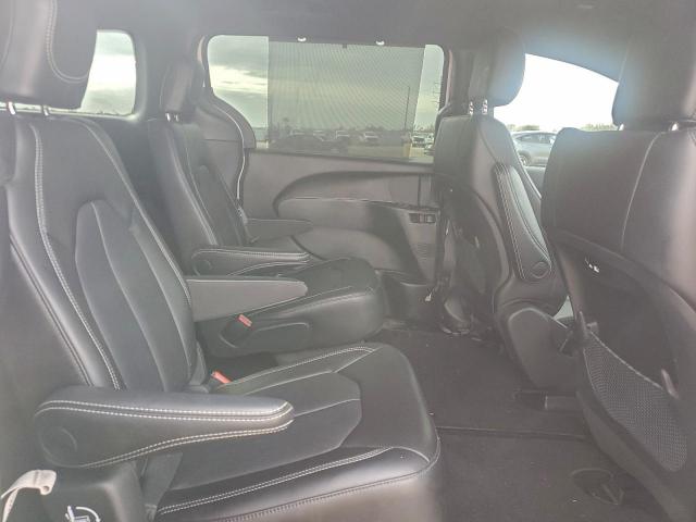 Chrysler Pacifica Select Image 2