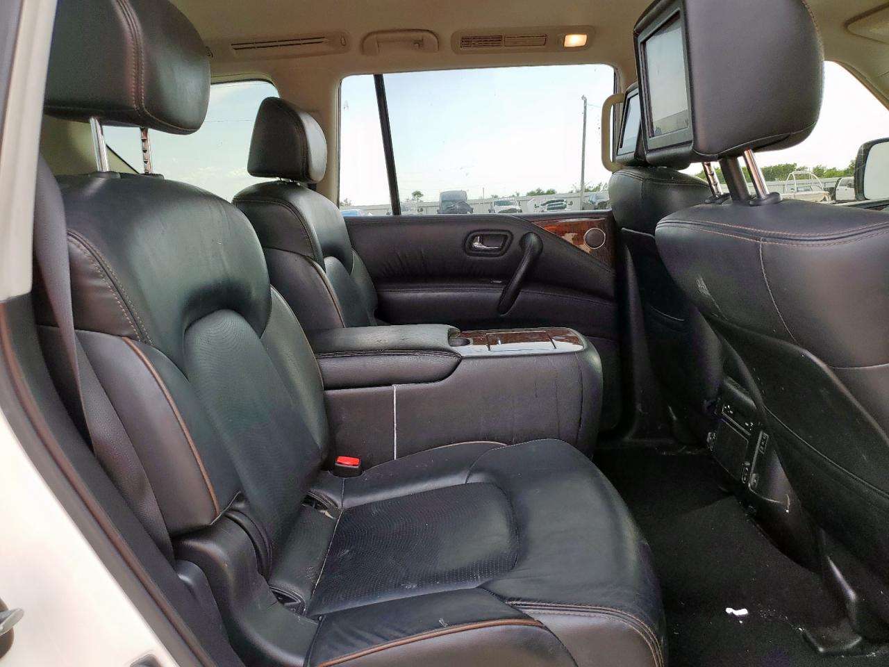Nissan Armada Platinum Image 6