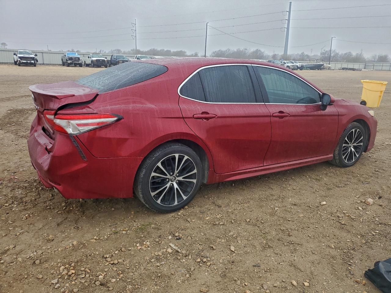 Toyota Camry L Image 5