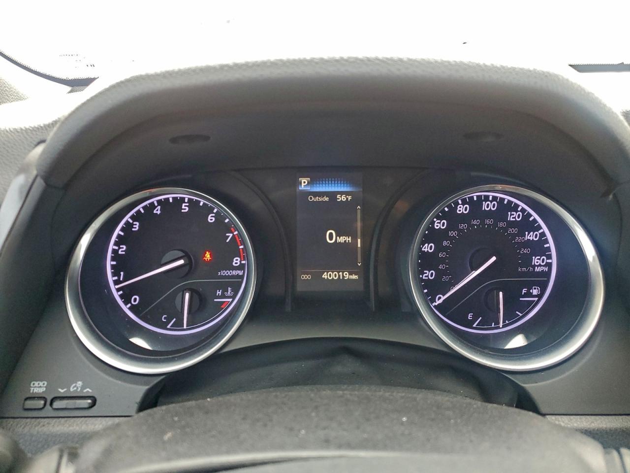 Toyota Camry L Image 3