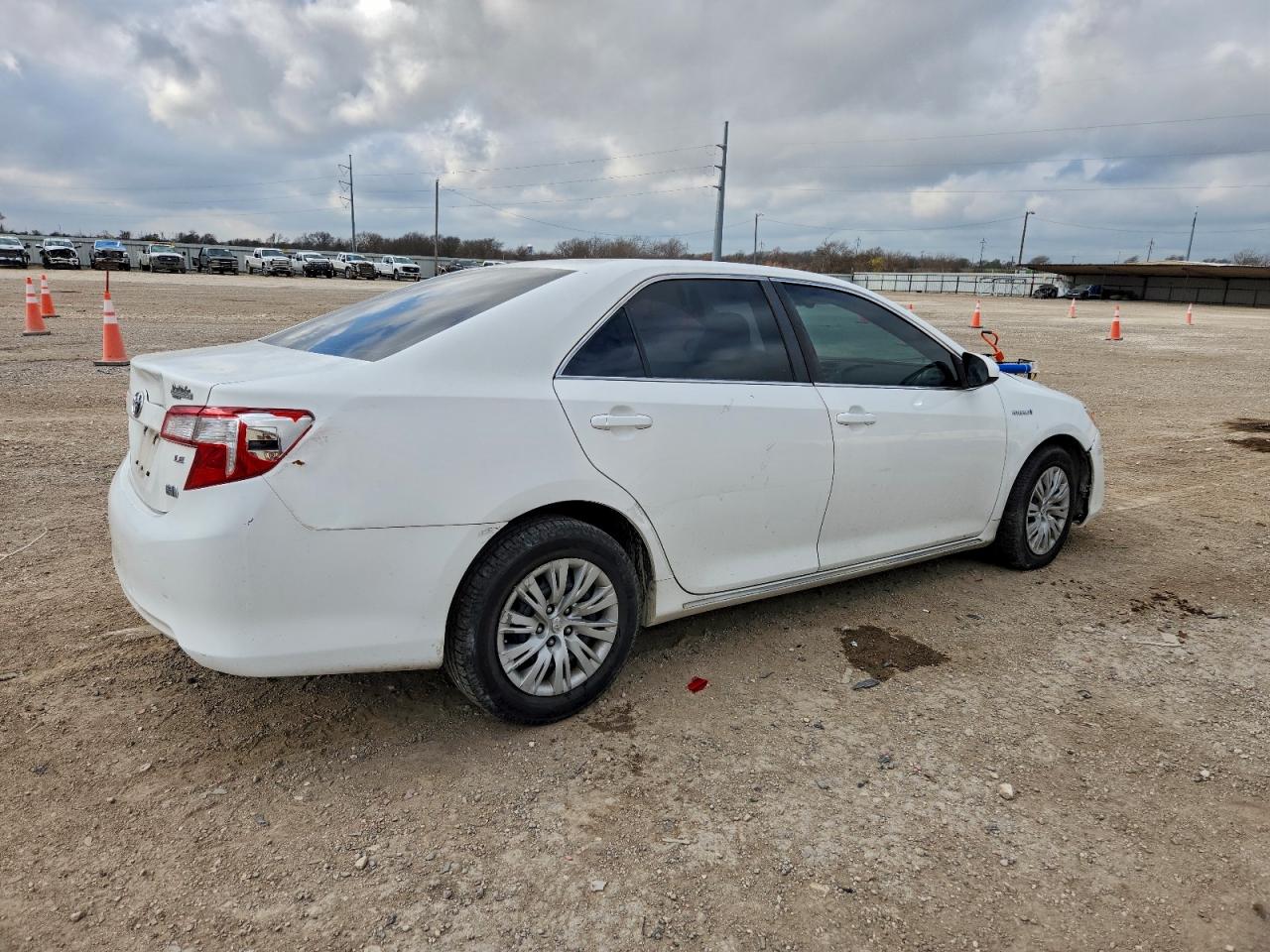 Toyota Camry Hybrid Image 4