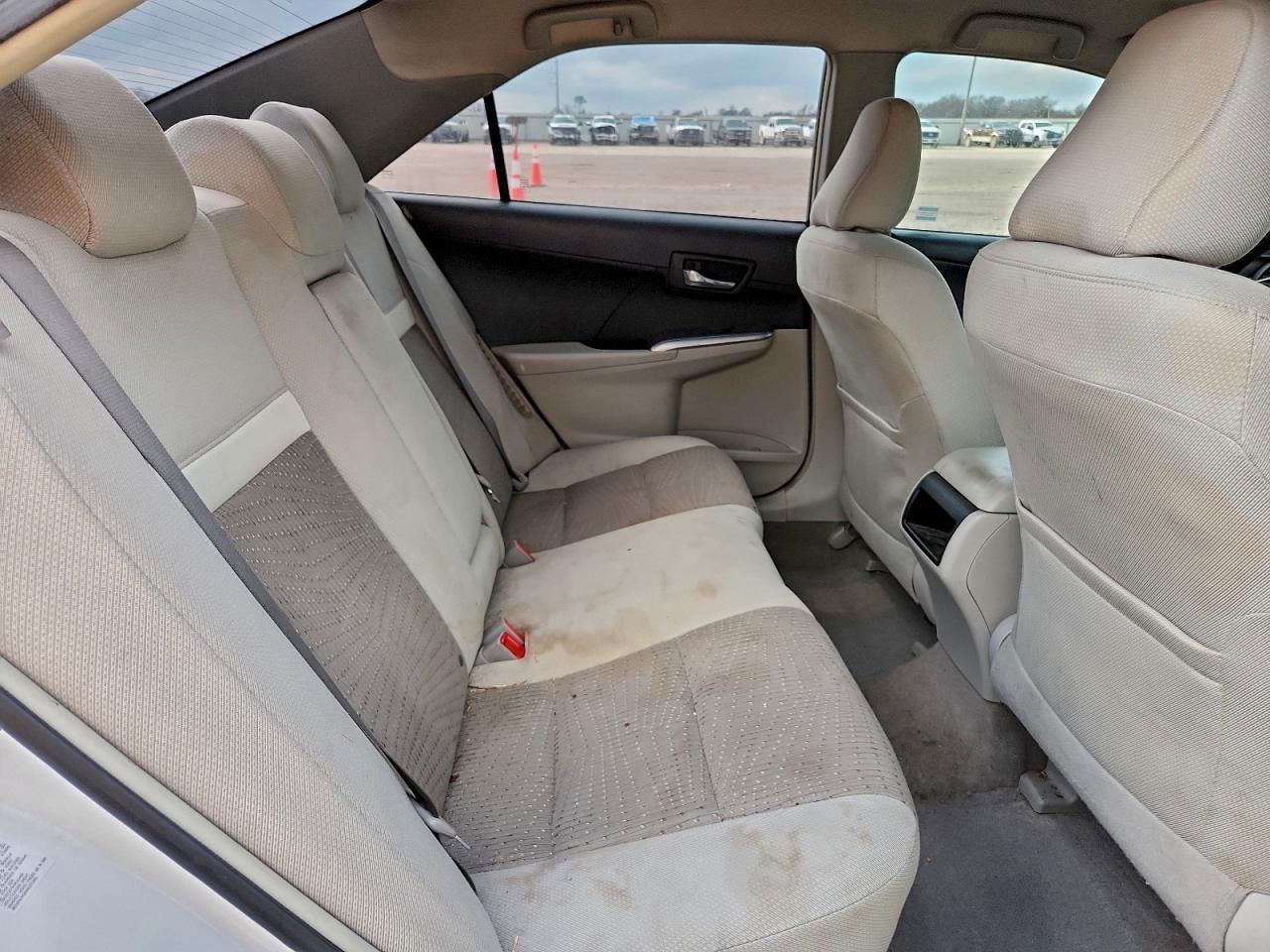 Toyota Camry Hybrid Image 9