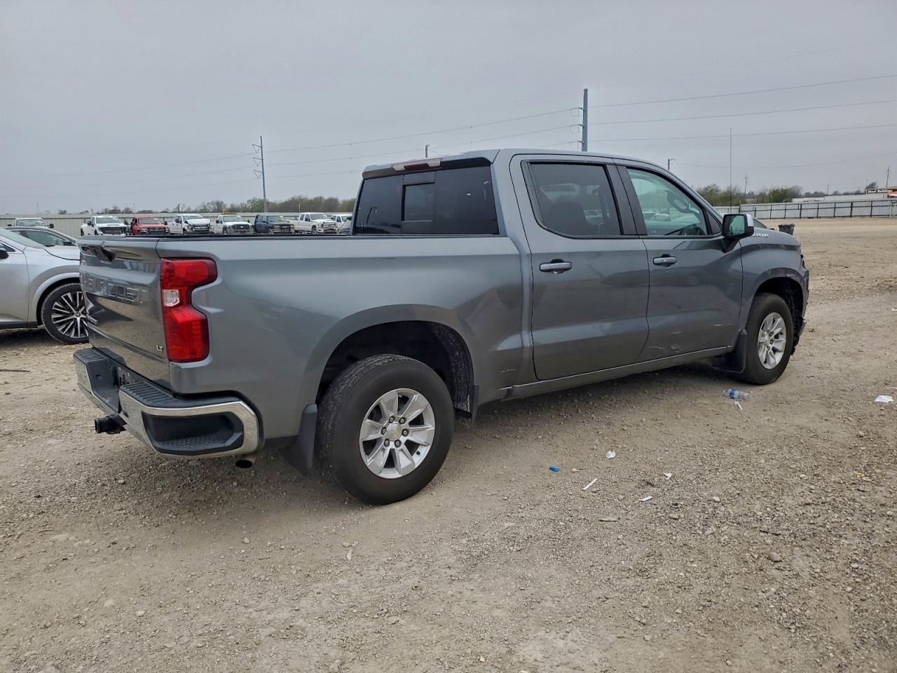 Chevrolet Silverado C1500 Lt Image 3