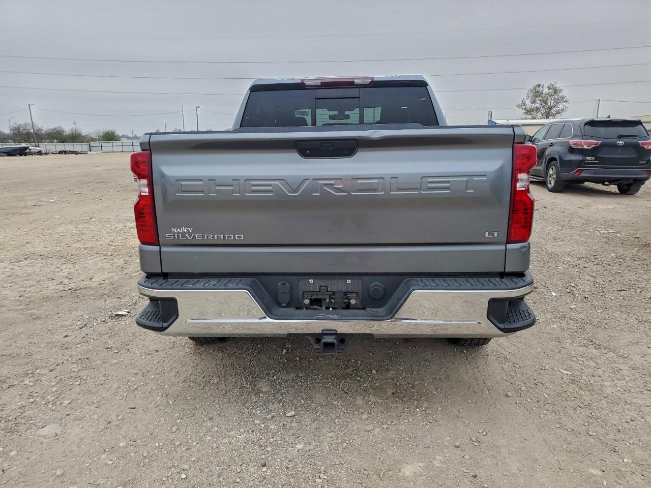 Chevrolet Silverado C1500 Lt Image 7