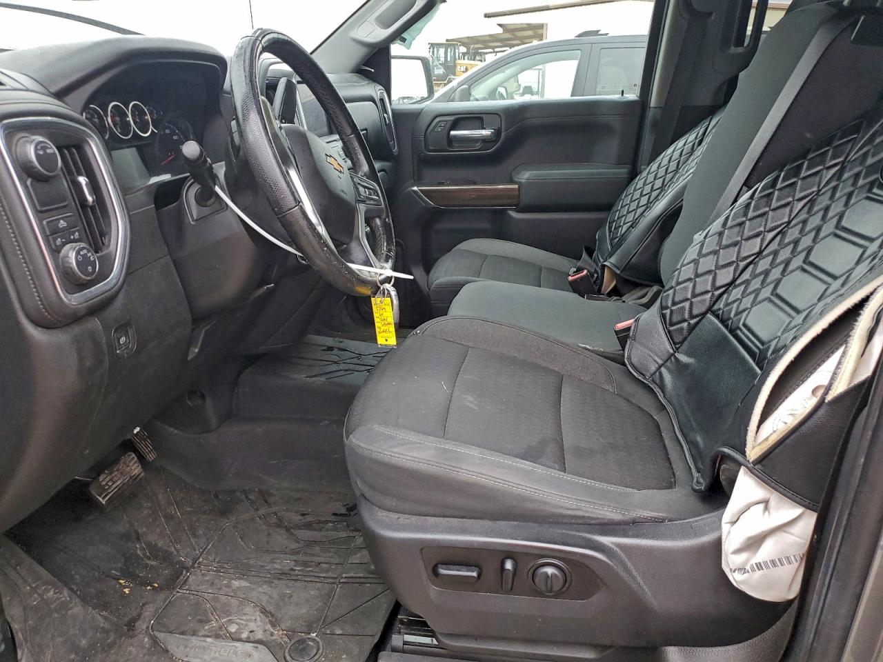 Chevrolet Silverado C1500 Lt Image 6