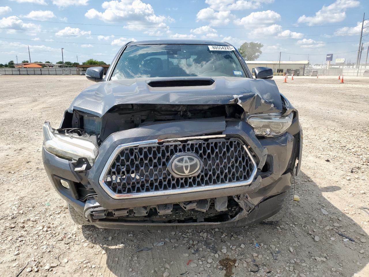 Toyota Tacoma Double Cab Image 6