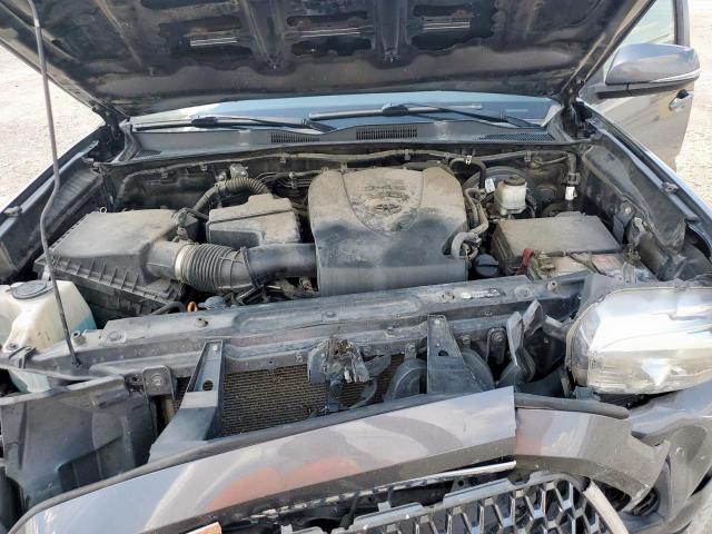 Toyota Tacoma Double Cab Image 8