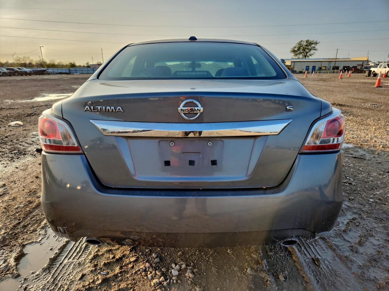Nissan Altima 2.5 Image 2