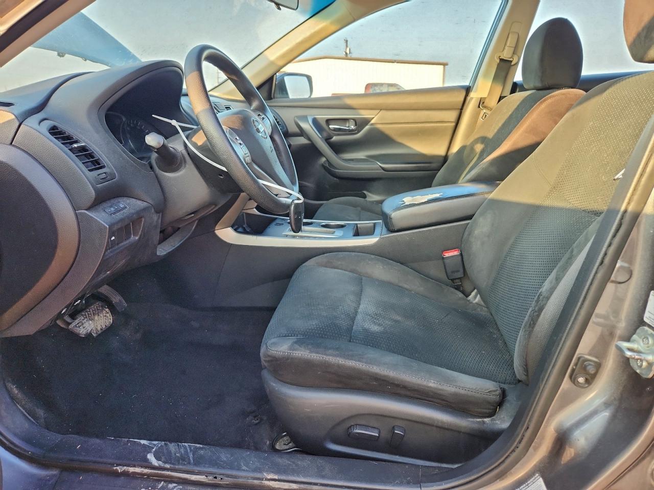 Nissan Altima 2.5 Image 11