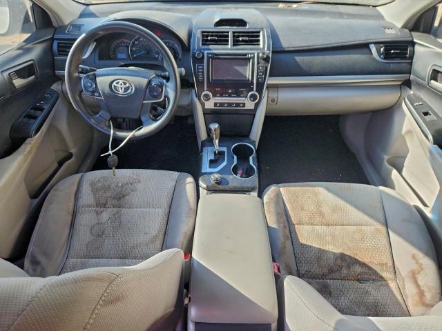 Toyota Camry L Image 6