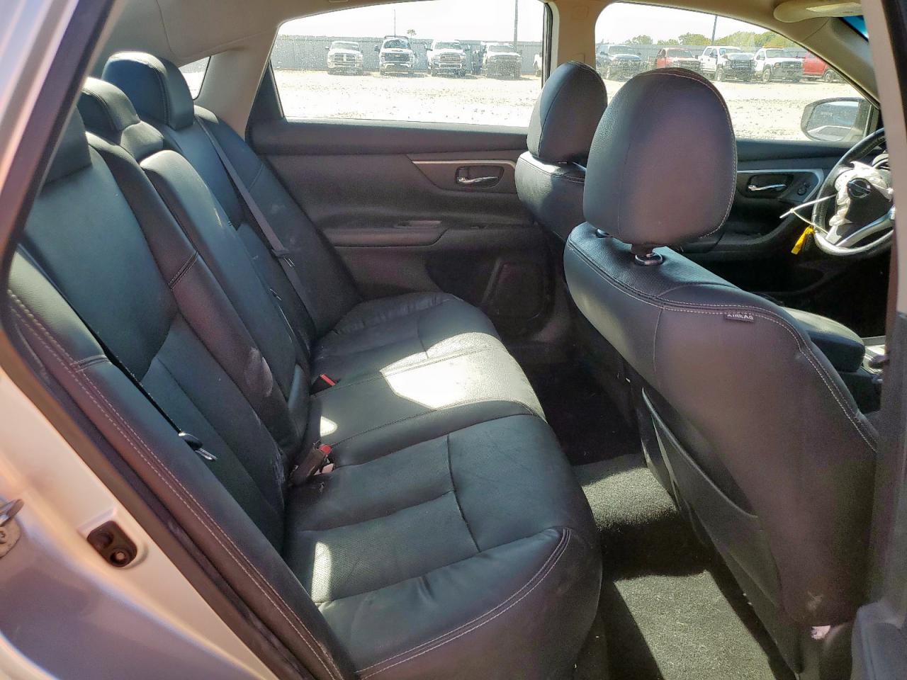 Nissan Altima 2.5 Image 8