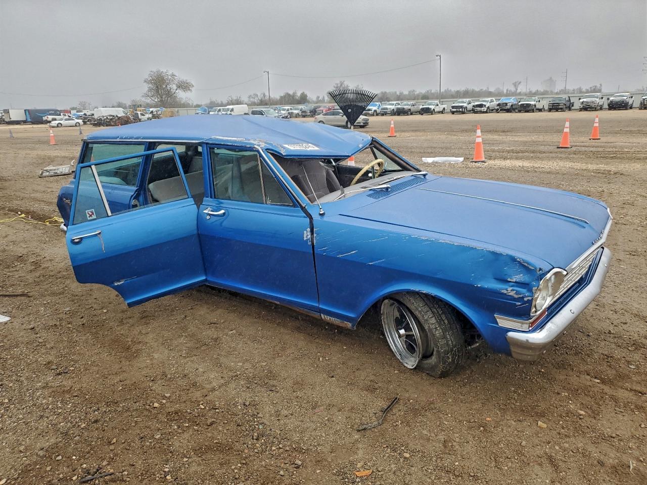 Chevrolet Nova Image 7