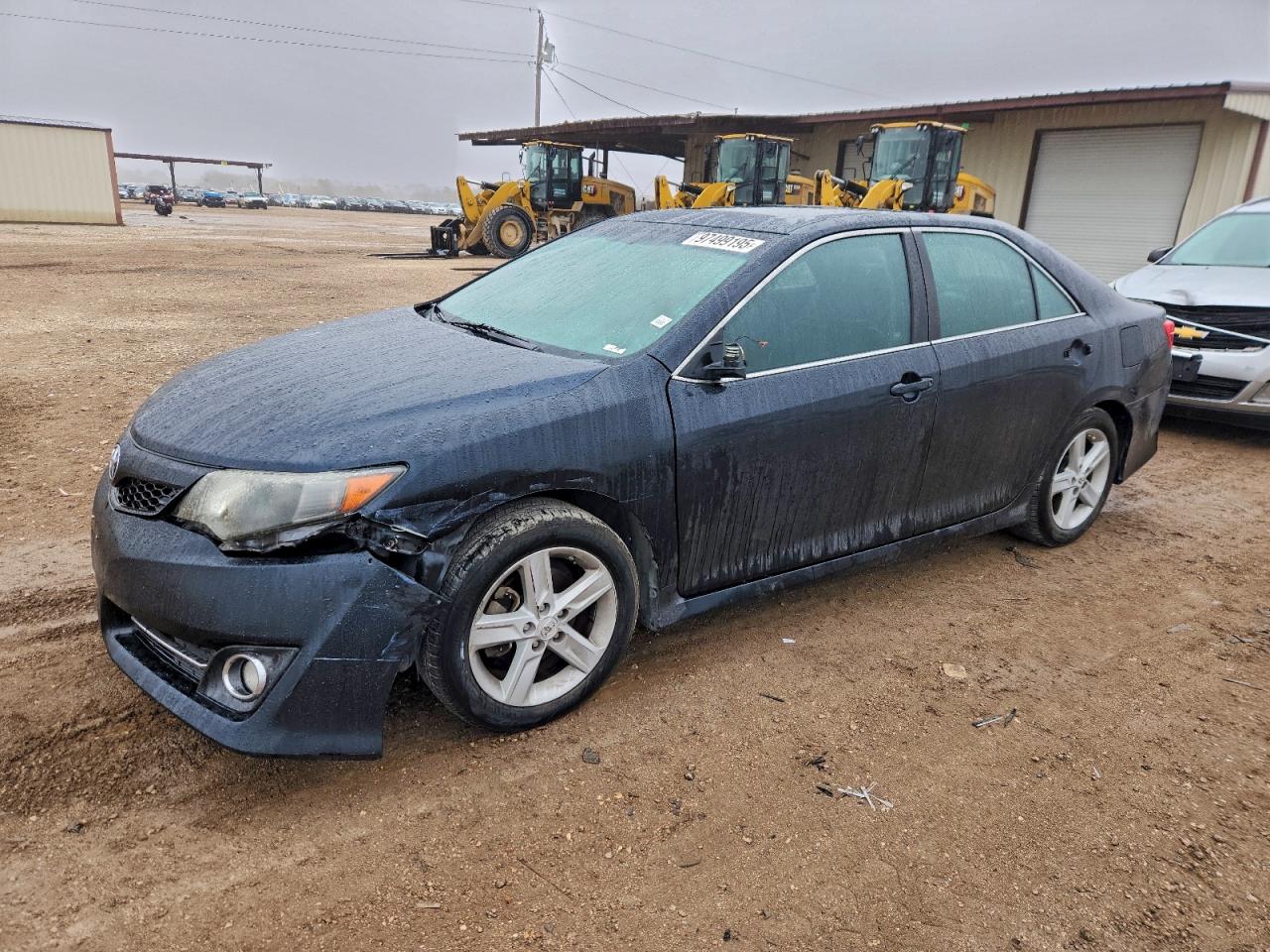 Toyota Camry Base Image 1