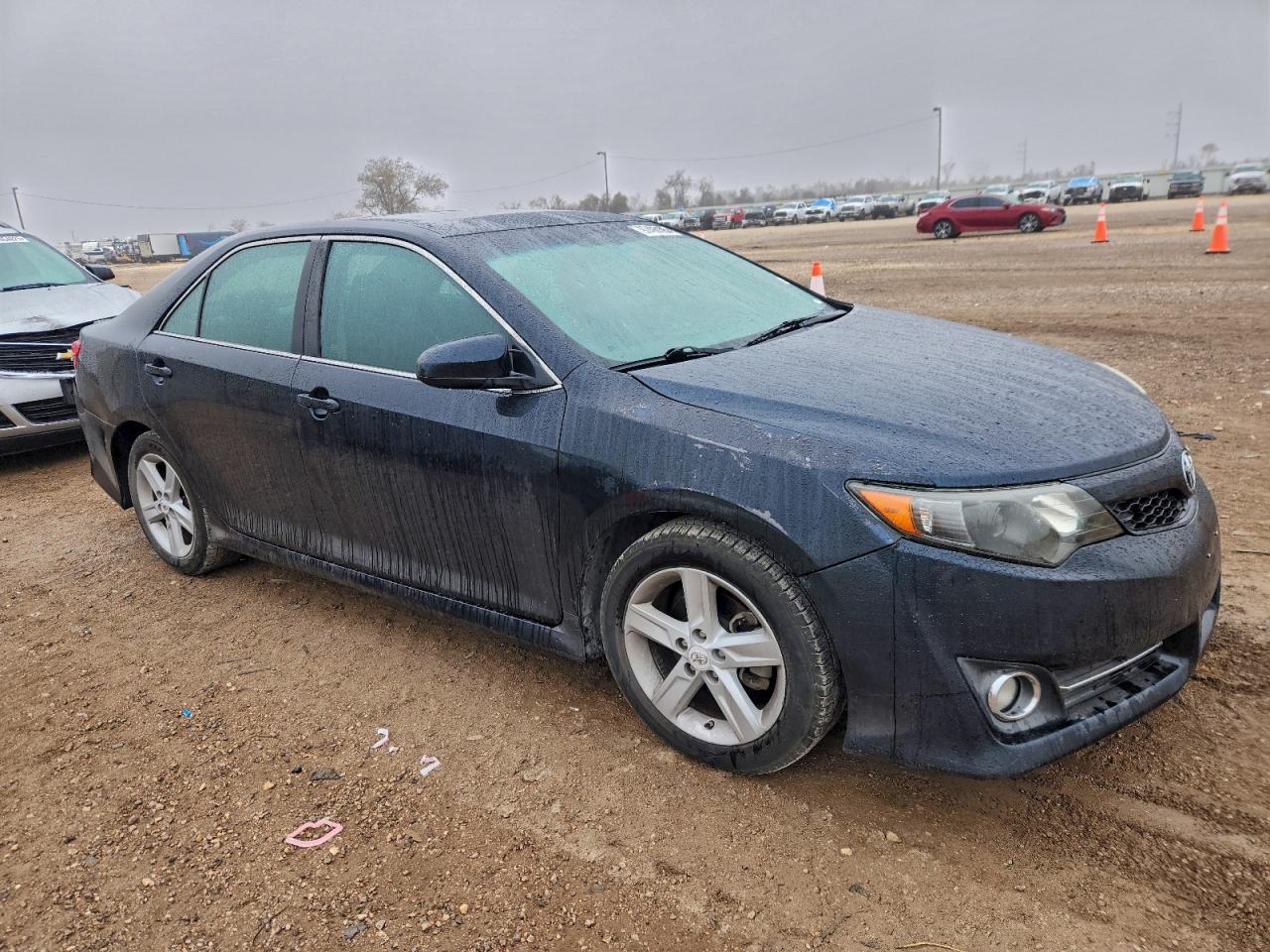 Toyota Camry Base Image 11