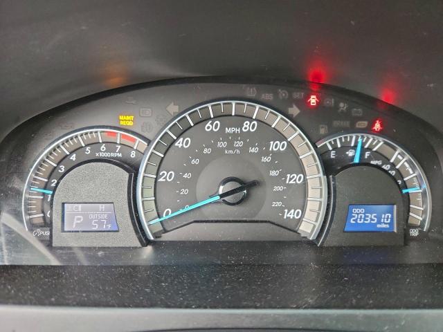 Toyota Camry Base Image 4