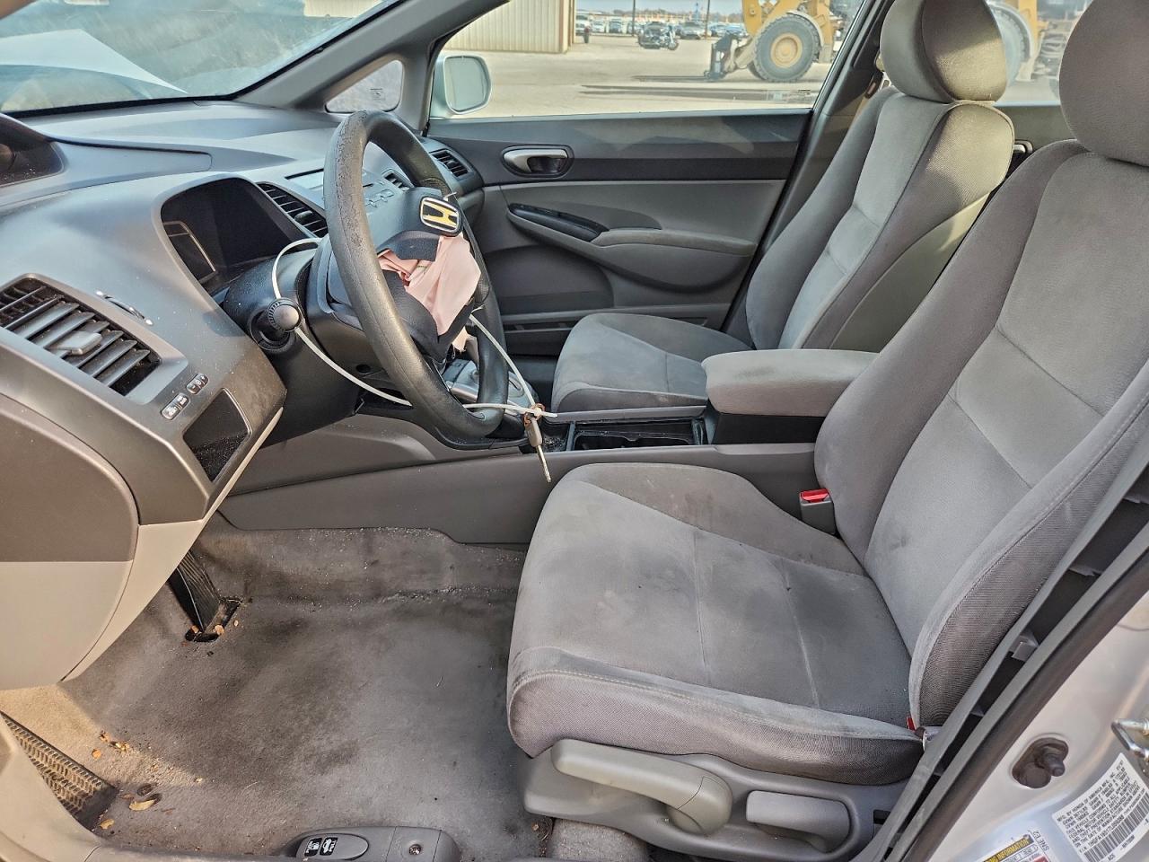 Honda Civic Lx Image 8