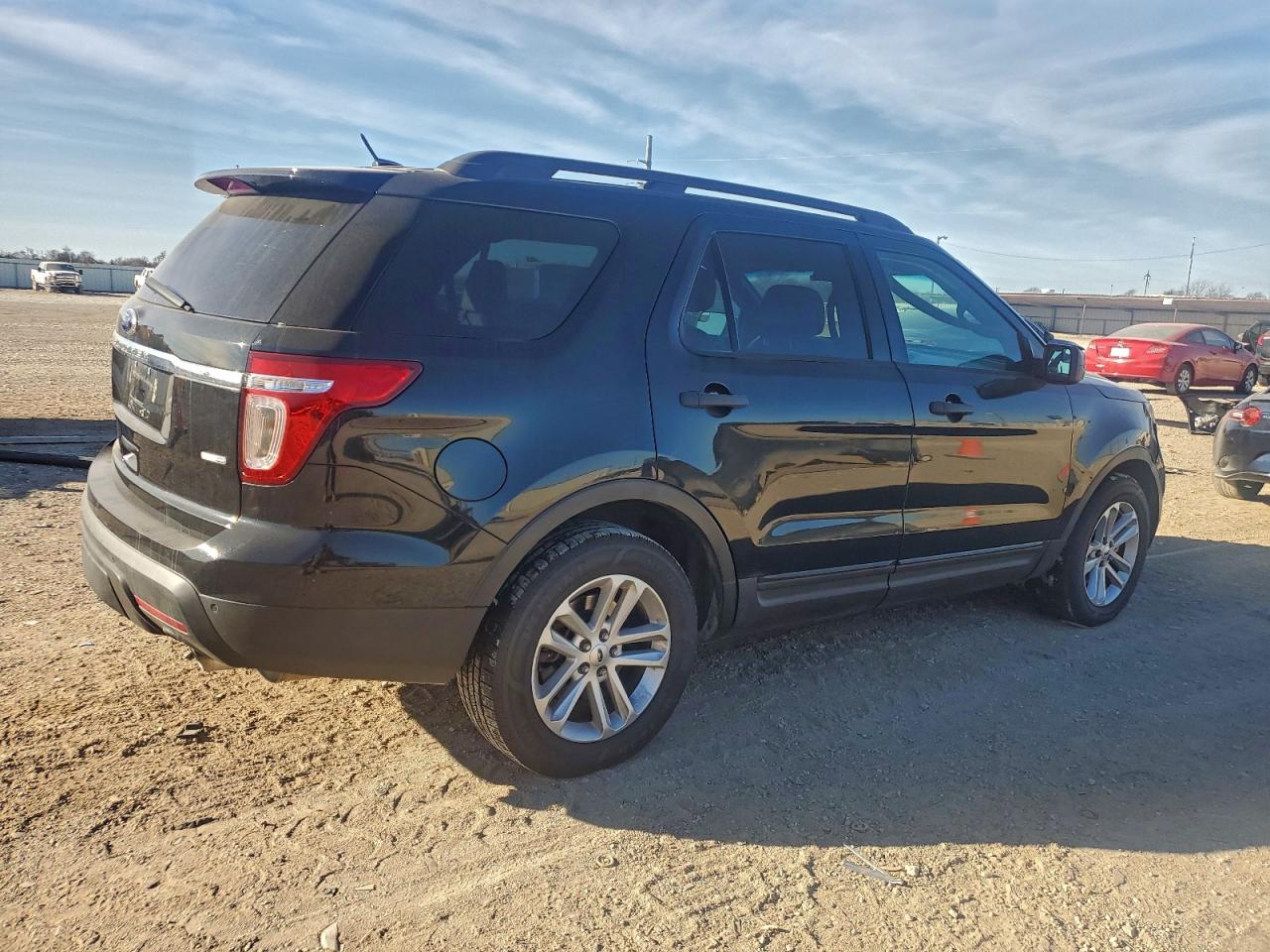 Ford Explorer Image 4