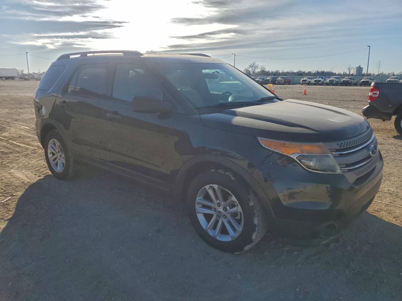 Ford Explorer Image 2