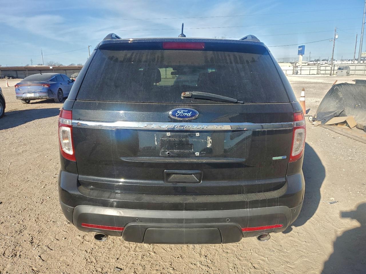 Ford Explorer Image 5