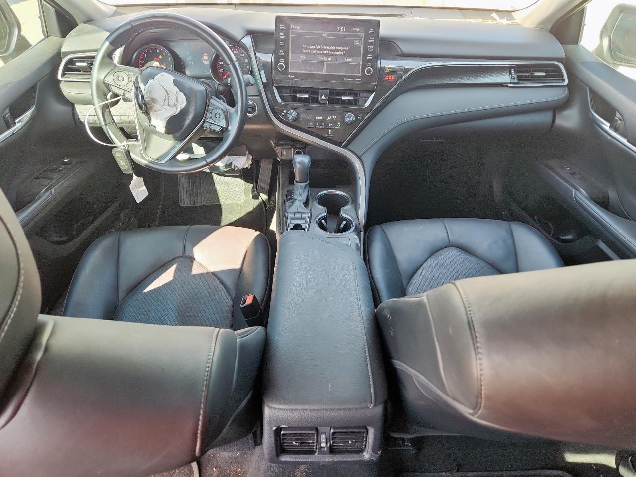 Toyota Camry Xse Image 4