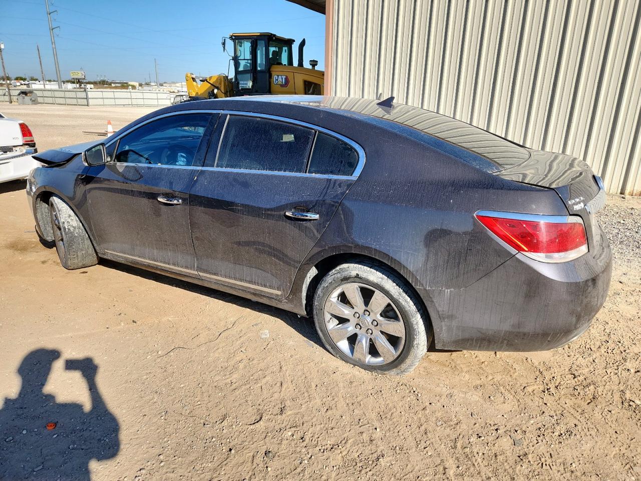 Buick LaCrosse Image 2