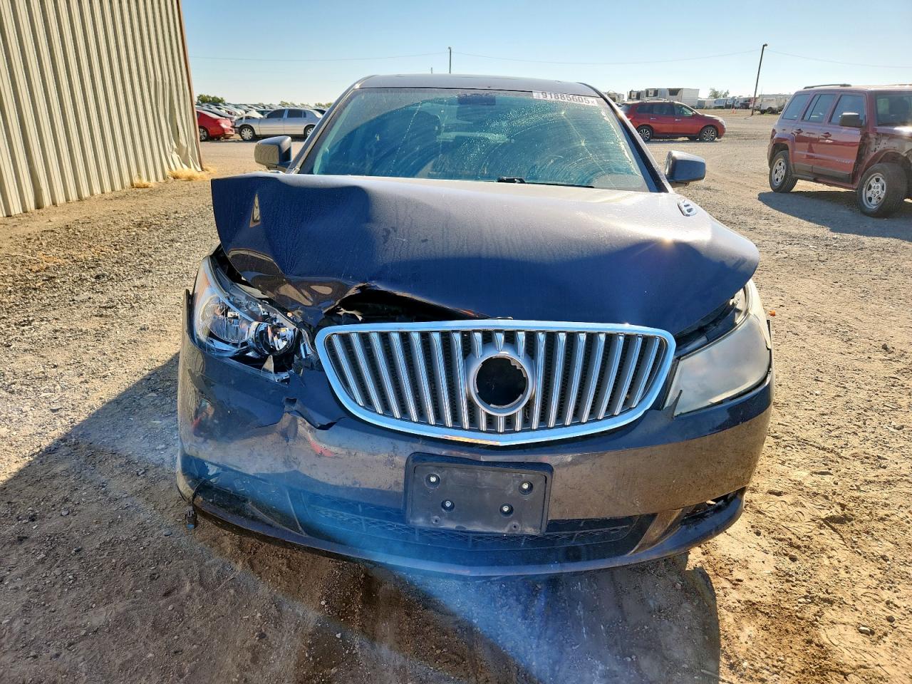 Buick LaCrosse Image 3