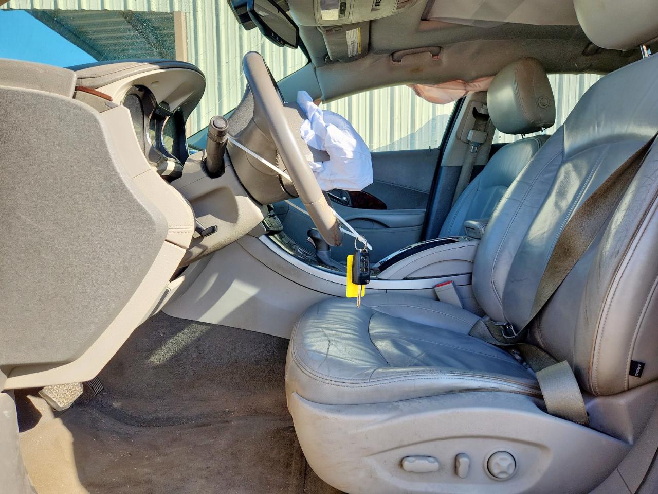 Buick LaCrosse Image 8