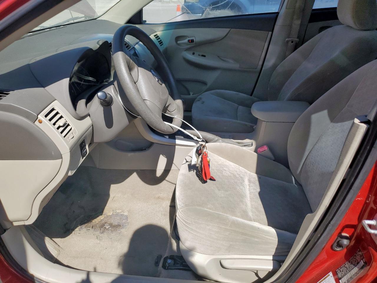 Toyota Corolla Base Image 4