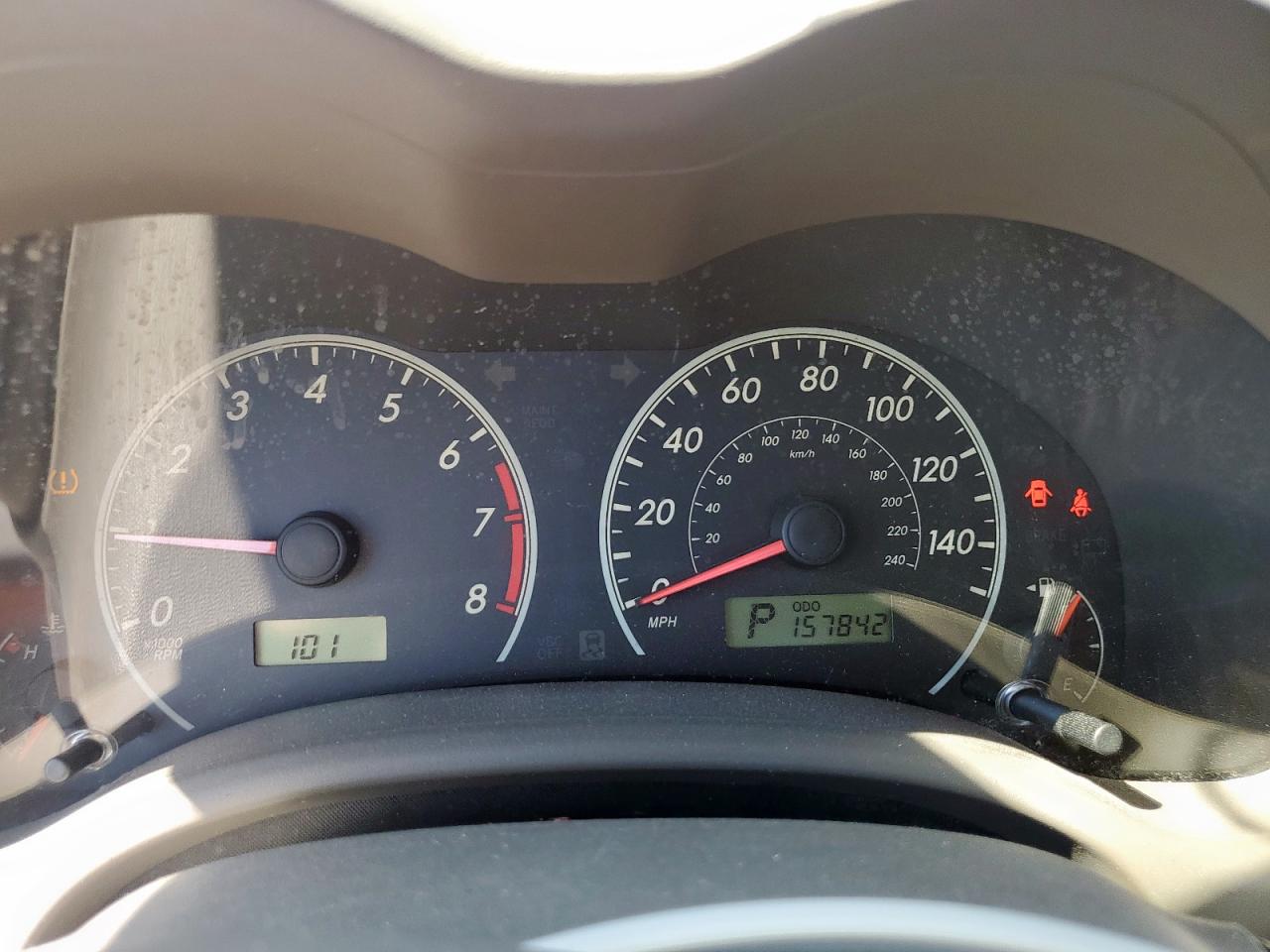 Toyota Corolla Base Image 2