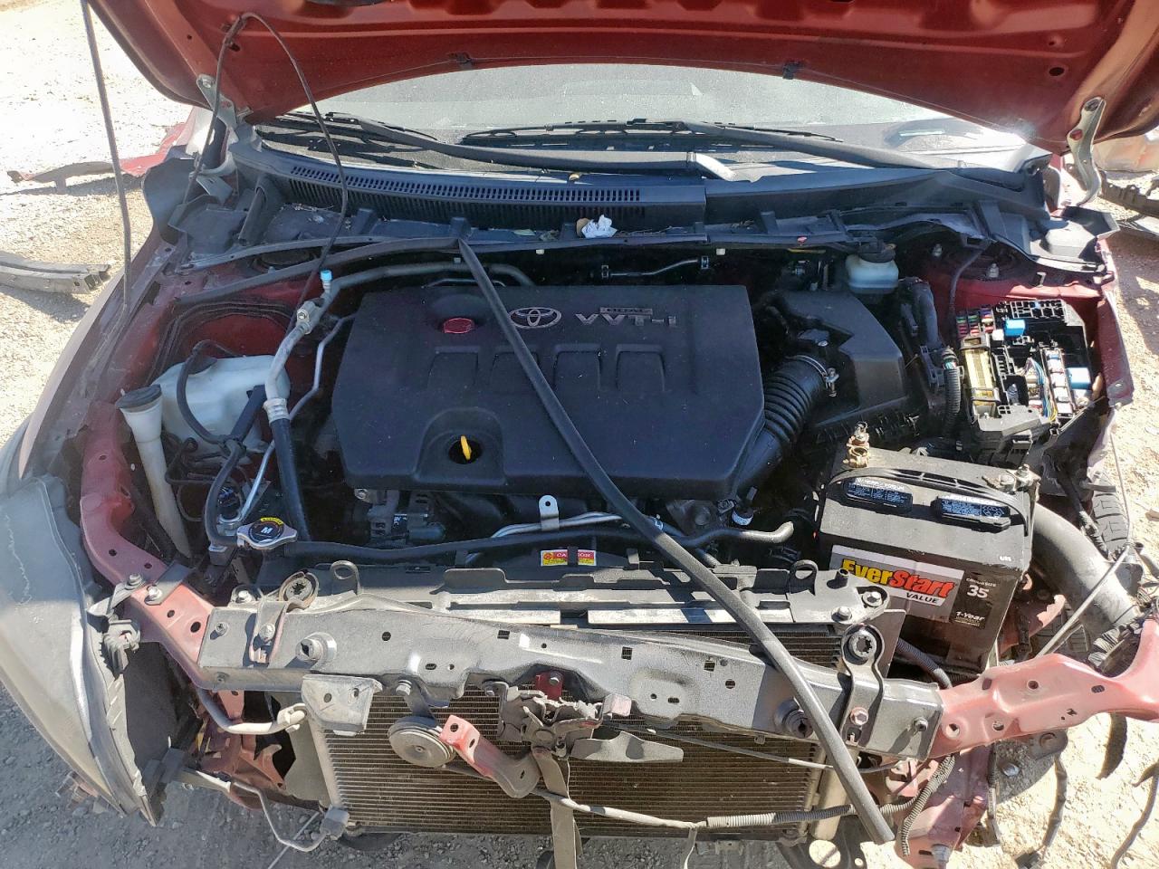 Toyota Corolla Base Image 8