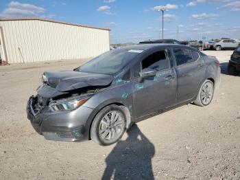  Salvage Nissan Versa