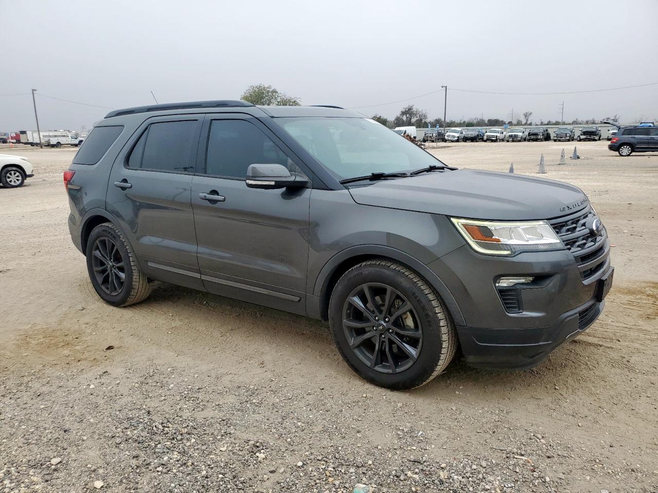 Ford Explorer Xlt Image 7