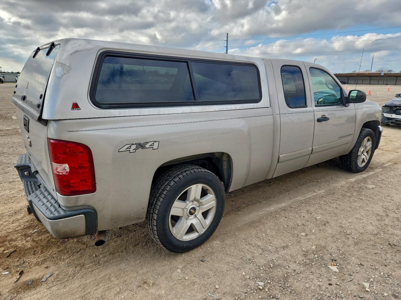 Chevrolet Silverado K1500 Image 6