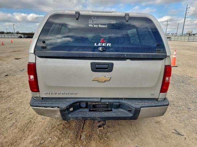 Chevrolet Silverado K1500 Image 5