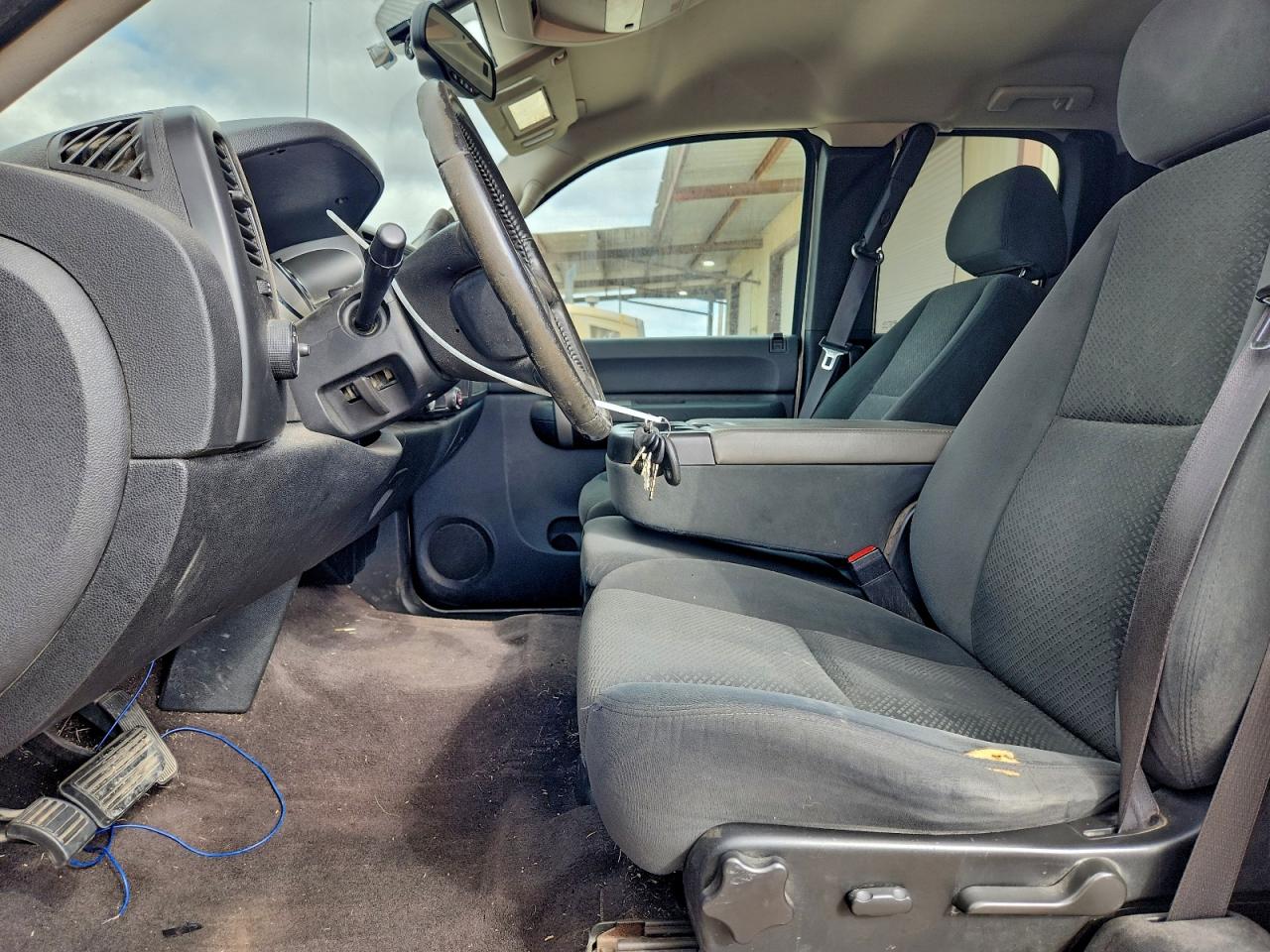 Chevrolet Silverado K1500 Image 9