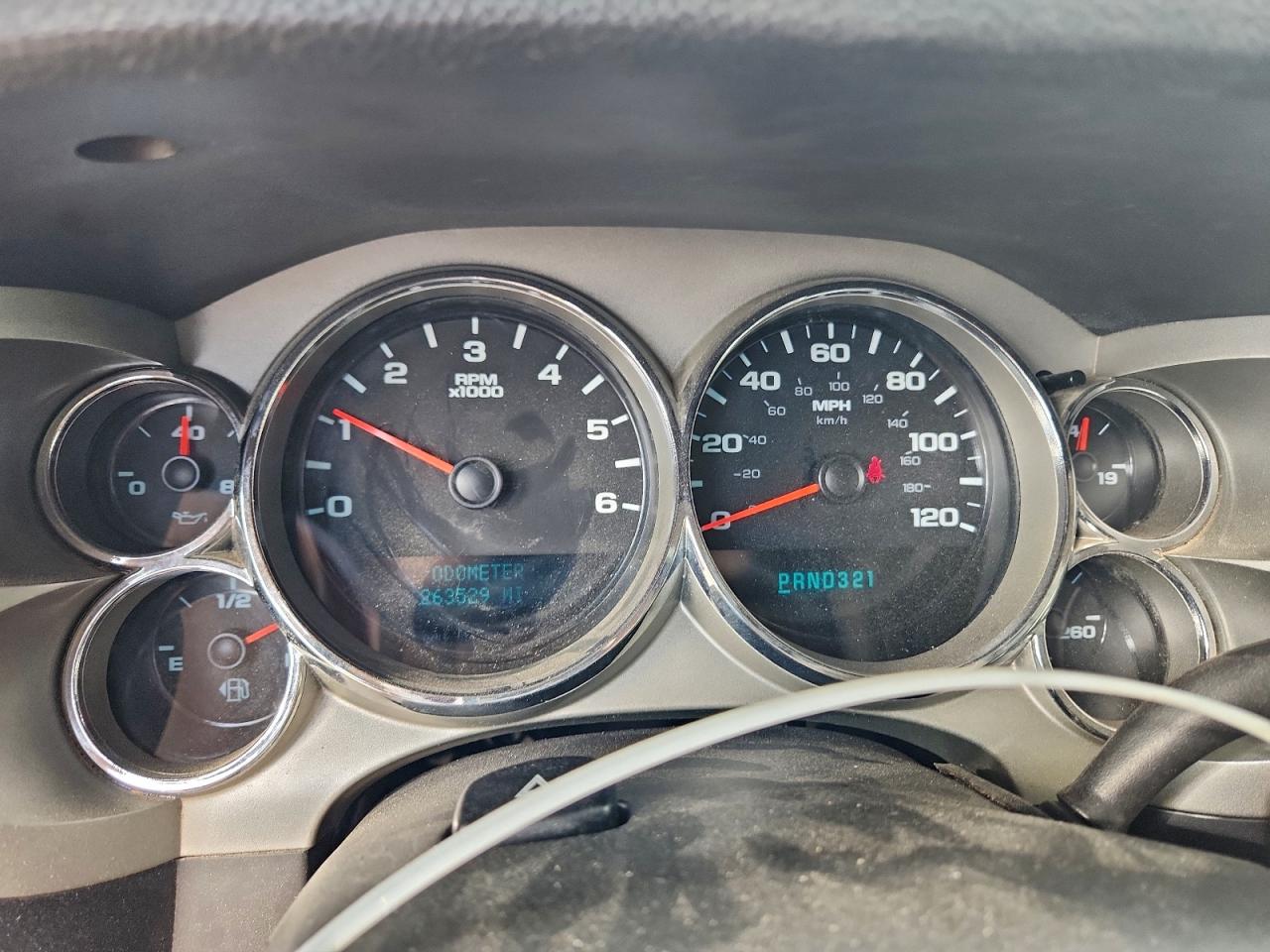 Chevrolet Silverado K1500 Image 2