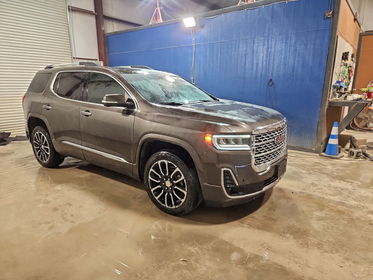 GMC Acadia Denali Image 10