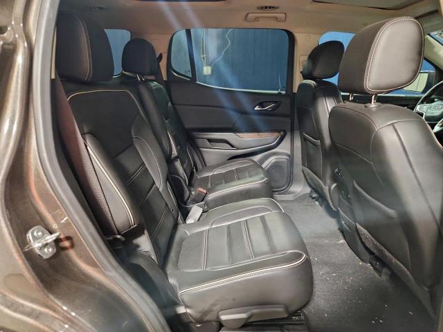 GMC Acadia Denali Image 2