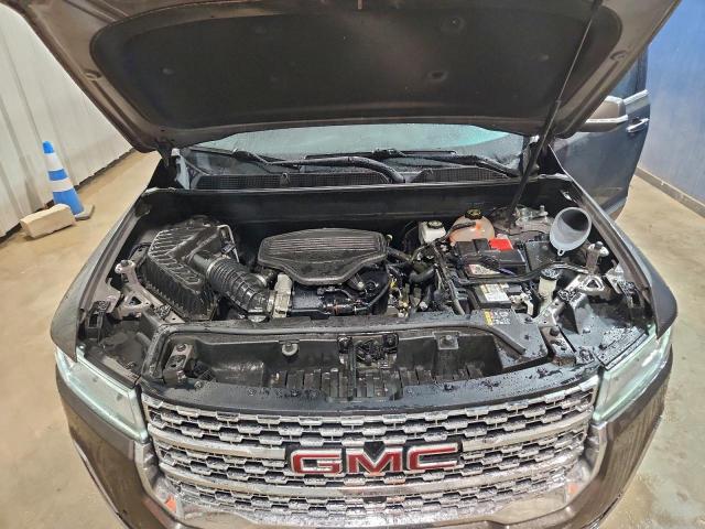 GMC Acadia Denali Image 9